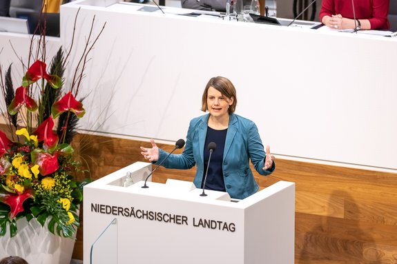Julia Willie Hamburg im Niedersächsischen Landtag